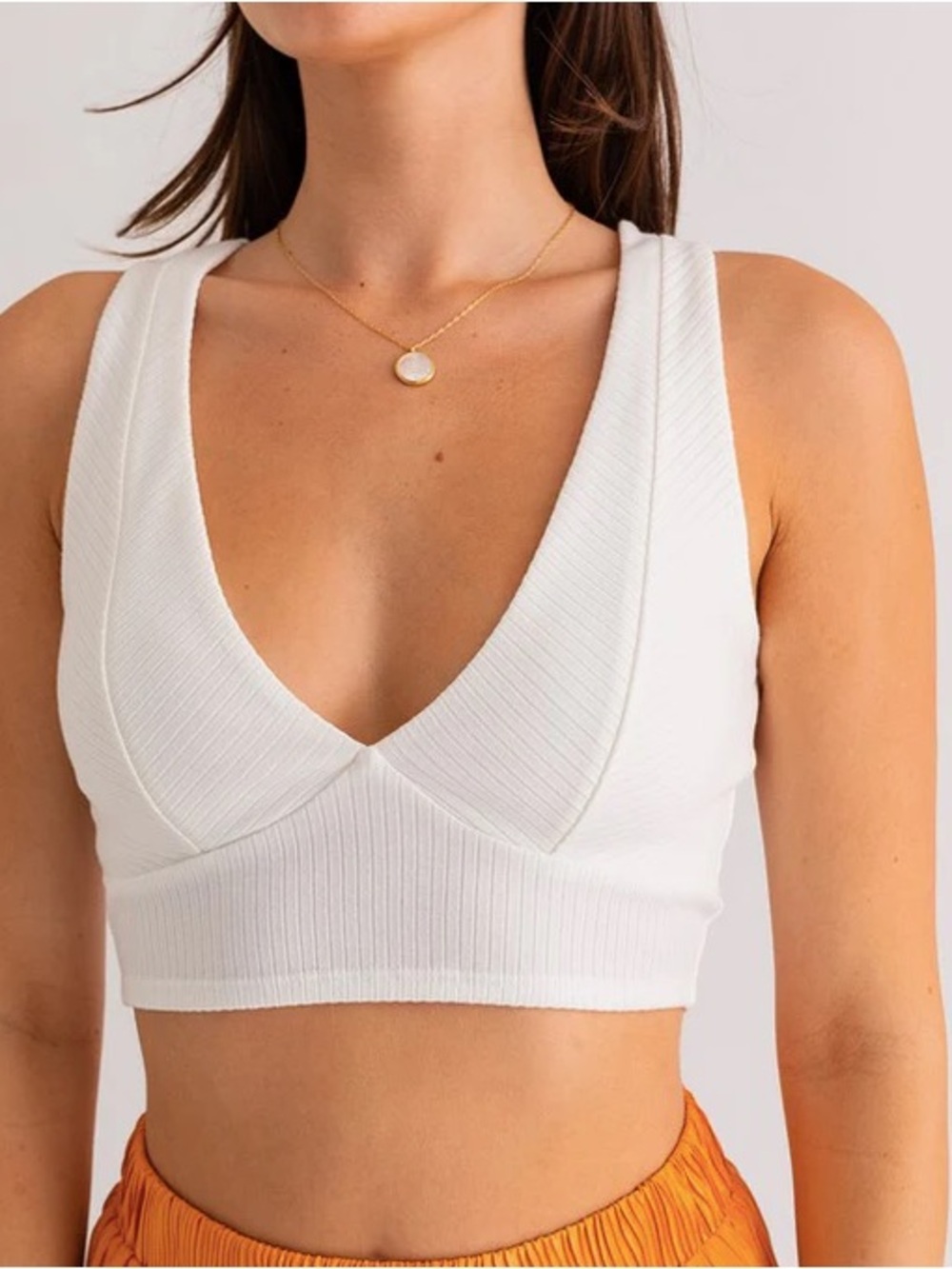 Le Lis White Ribbed Deep V-Neck Ribbed Knit Crop Top